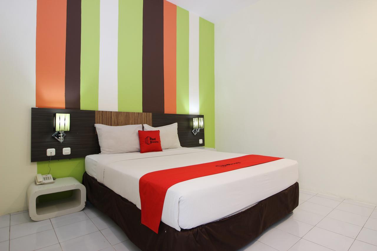 Reddoorz Plus Near Keraton Yogyakarta 2 Luaran gambar
