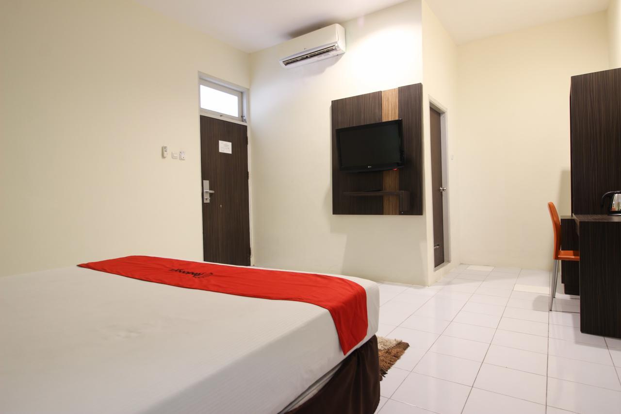 Reddoorz Plus Near Keraton Yogyakarta 2 Luaran gambar