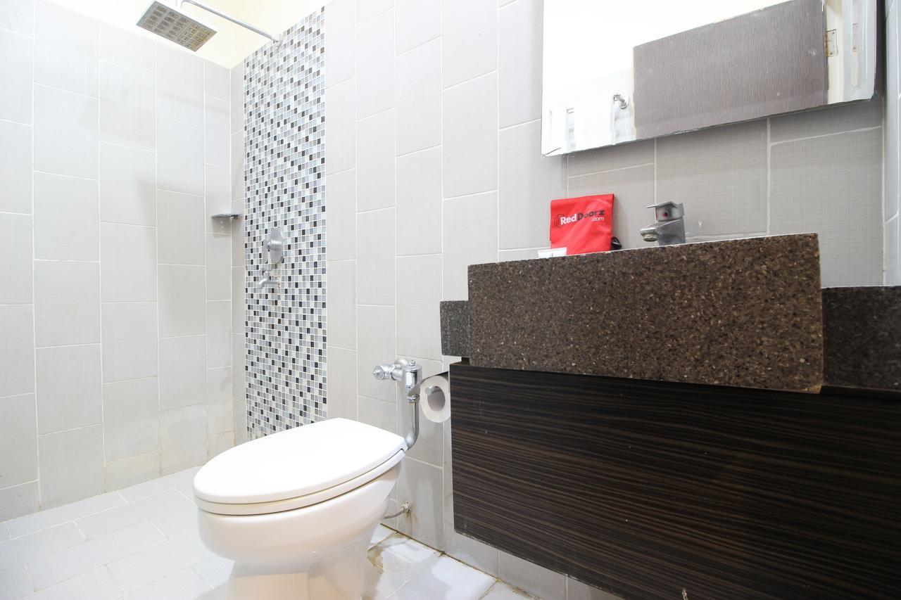 Reddoorz Plus Near Keraton Yogyakarta 2 Luaran gambar