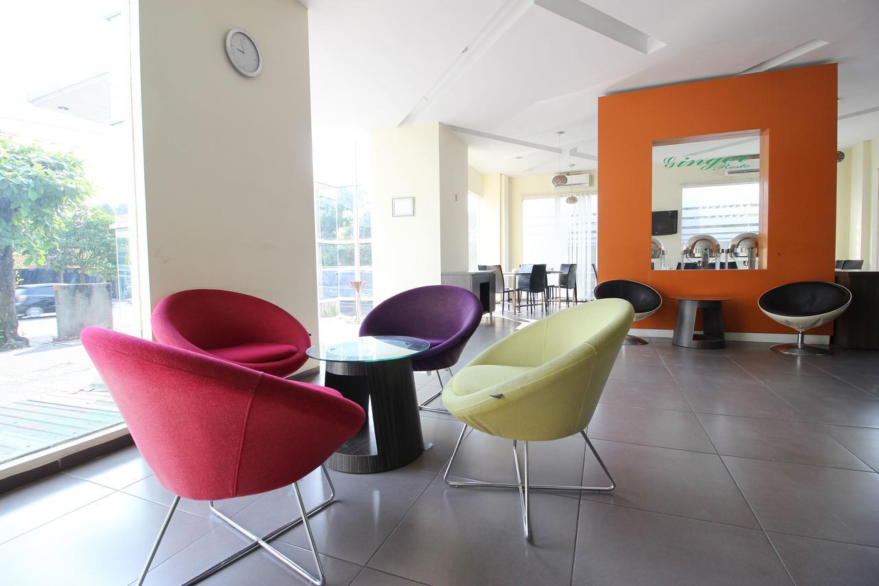 Reddoorz Plus Near Keraton Yogyakarta 2 Luaran gambar